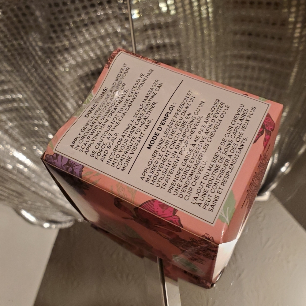 New Rose Infused Scalp Massager - Picture 2 of 5